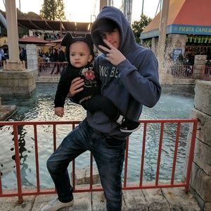 Meet your Posher, Logan